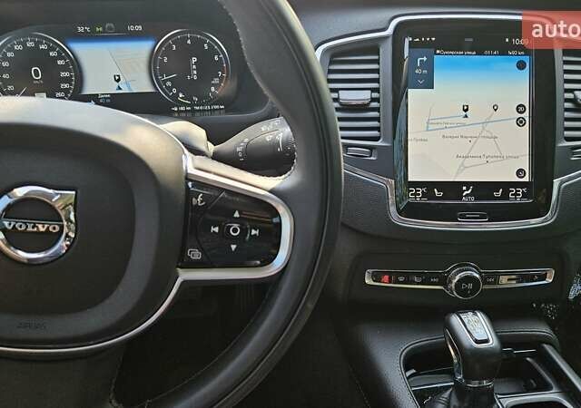 Сірий Вольво ХС90, об'ємом двигуна 1.97 л та пробігом 105 тис. км за 37000 $, фото 22 на Automoto.ua