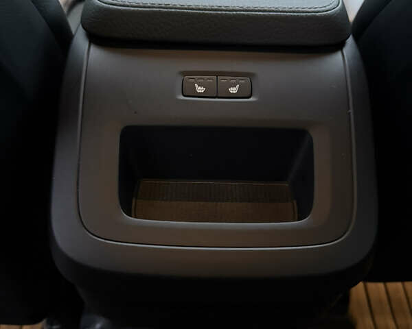 Серый Вольво ХС90, объемом двигателя 1.97 л и пробегом 147 тыс. км за 39800 $, фото 42 на Automoto.ua