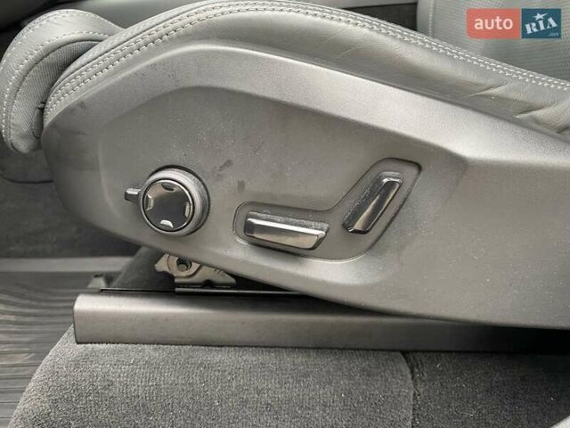 Серый Вольво ХС90, объемом двигателя 1.97 л и пробегом 42 тыс. км за 54000 $, фото 23 на Automoto.ua