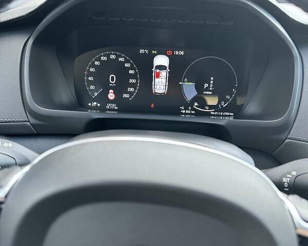 Сірий Вольво ХС90, об'ємом двигуна 1.97 л та пробігом 127 тис. км за 57000 $, фото 2 на Automoto.ua