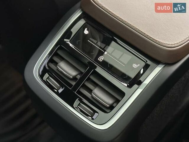 Серый Вольво ХС90, объемом двигателя 1.97 л и пробегом 128 тыс. км за 45000 $, фото 42 на Automoto.ua