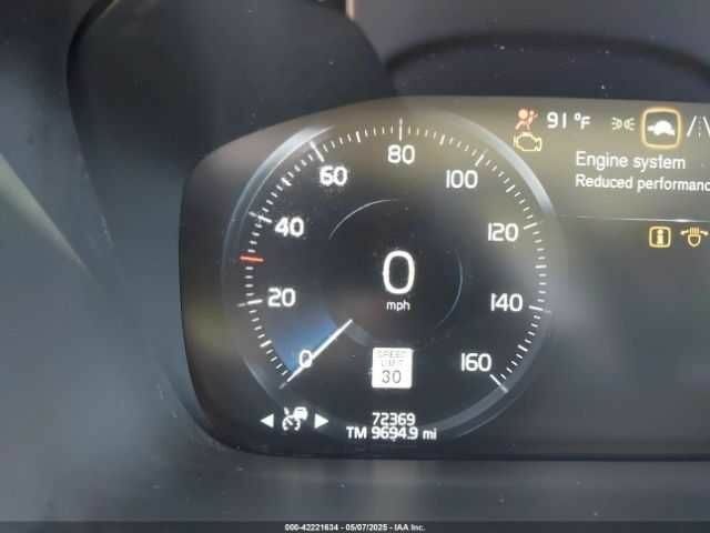 Сірий Вольво ХС90, об'ємом двигуна 2 л та пробігом 72 тис. км за 8500 $, фото 14 на Automoto.ua