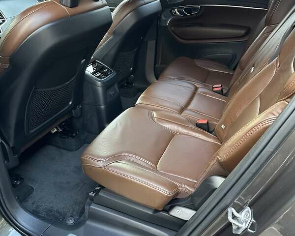 Сірий Вольво ХС90, об'ємом двигуна 1.97 л та пробігом 127 тис. км за 57000 $, фото 11 на Automoto.ua