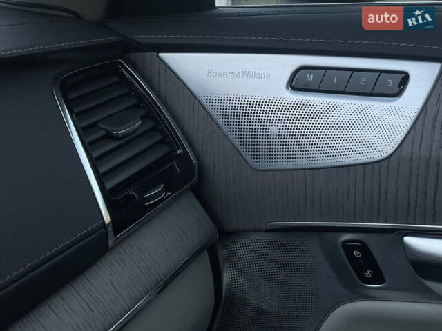 Серый Вольво ХС90, объемом двигателя 1.97 л и пробегом 159 тыс. км за 38999 $, фото 38 на Automoto.ua