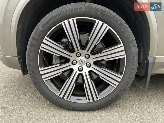 Серый Вольво ХС90, объемом двигателя 1.97 л и пробегом 42 тыс. км за 54000 $, фото 24 на Automoto.ua