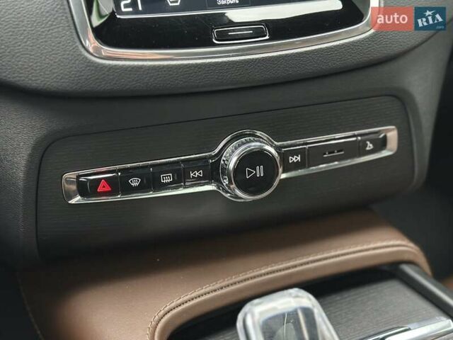 Серый Вольво ХС90, объемом двигателя 1.97 л и пробегом 128 тыс. км за 45000 $, фото 25 на Automoto.ua