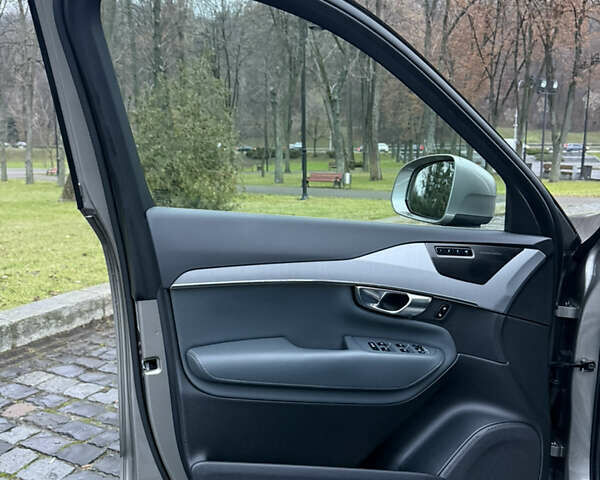 Серый Вольво ХС90, объемом двигателя 1.97 л и пробегом 147 тыс. км за 39800 $, фото 18 на Automoto.ua