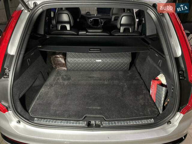 Вольво ХС90 2020 у Сумах на Automoto.ua Сірий Вольво ХС90, об'ємом двигуна 1.97 л та пробігом 64 тис. км за 53000 $, фото 23 на Automoto.ua