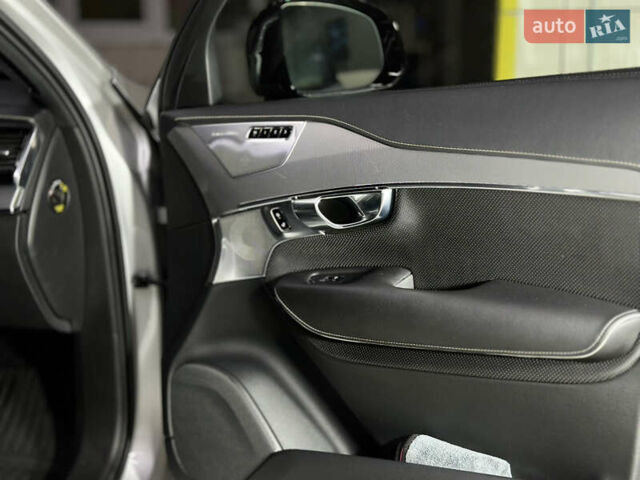 Вольво ХС90 2020 у Сумах на Automoto.ua Сірий Вольво ХС90, об'ємом двигуна 1.97 л та пробігом 64 тис. км за 53000 $, фото 38 на Automoto.ua