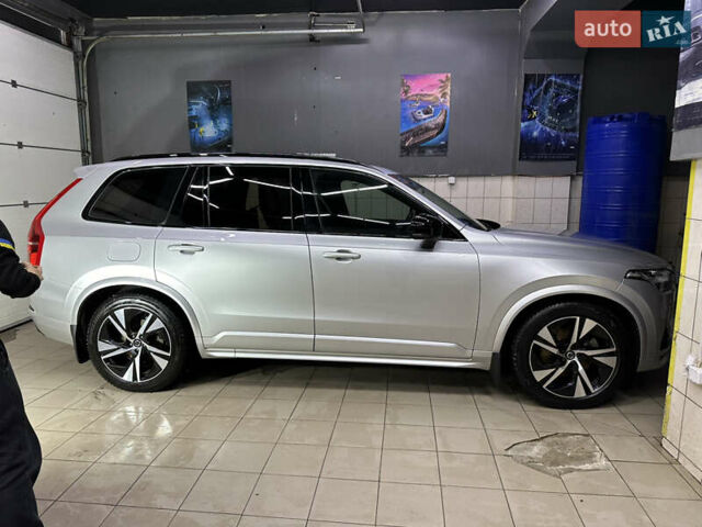 Вольво ХС90 2020 у Сумах на Automoto.ua Сірий Вольво ХС90, об'ємом двигуна 1.97 л та пробігом 64 тис. км за 53000 $, фото 2 на Automoto.ua
