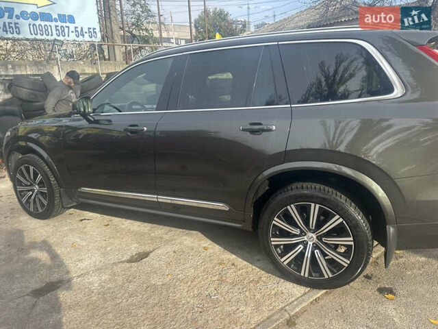 Сірий Вольво ХС90, об'ємом двигуна 0 л та пробігом 150 тис. км за 46000 $, фото 1 на Automoto.ua