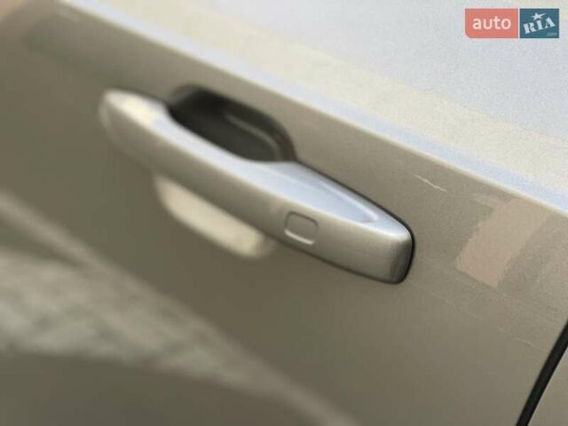 Вольво ХС90 2020 в Киеве на Automoto.ua Серый Вольво ХС90, объемом двигателя 2 л и пробегом 147 тыс. км за 38500 $, фото 9 на Automoto.ua