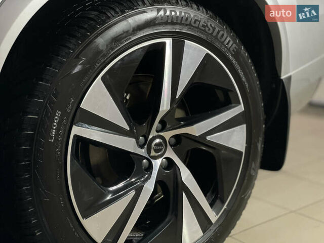 Вольво ХС90 2020 у Сумах на Automoto.ua Сірий Вольво ХС90, об'ємом двигуна 1.97 л та пробігом 64 тис. км за 53000 $, фото 19 на Automoto.ua