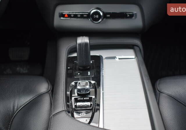 Серый Вольво ХС90, объемом двигателя 1.97 л и пробегом 150 тыс. км за 33300 $, фото 21 на Automoto.ua