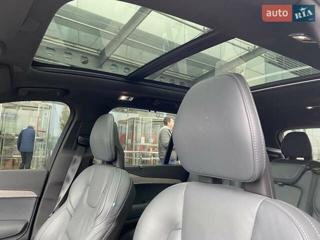 Серый Вольво ХС90, объемом двигателя 1.97 л и пробегом 42 тыс. км за 54000 $, фото 22 на Automoto.ua