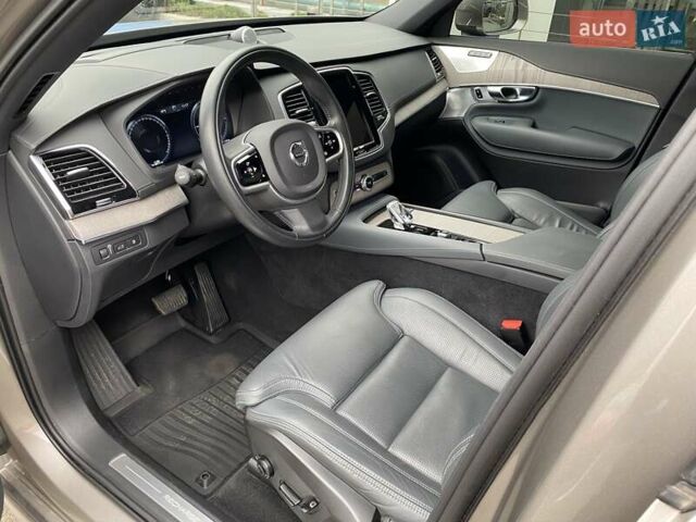 Серый Вольво ХС90, объемом двигателя 1.97 л и пробегом 42 тыс. км за 54000 $, фото 16 на Automoto.ua