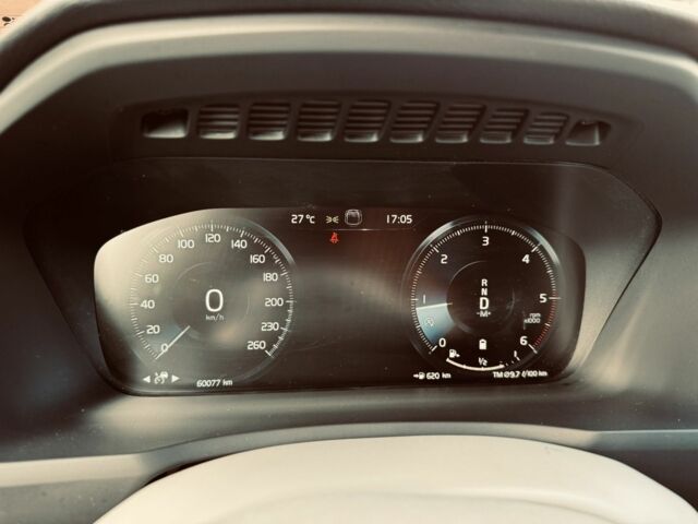 Серый Вольво ХС90, объемом двигателя 2 л и пробегом 60 тыс. км за 44400 $, фото 13 на Automoto.ua