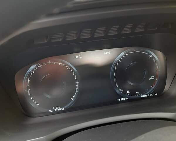 Серый Вольво ХС90, объемом двигателя 1.97 л и пробегом 72 тыс. км за 47100 $, фото 7 на Automoto.ua