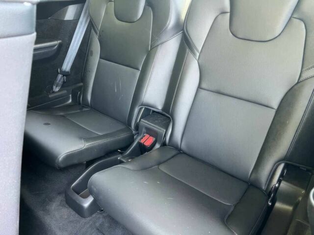 Серый Вольво ХС90, объемом двигателя 2 л и пробегом 50 тыс. км за 19800 $, фото 12 на Automoto.ua