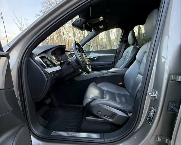 Серый Вольво ХС90, объемом двигателя 1.97 л и пробегом 147 тыс. км за 39800 $, фото 20 на Automoto.ua