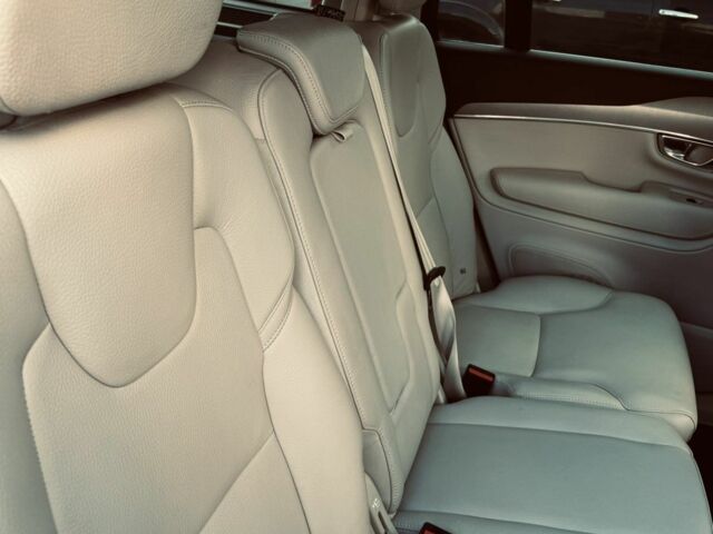 Серый Вольво ХС90, объемом двигателя 2 л и пробегом 60 тыс. км за 44400 $, фото 12 на Automoto.ua