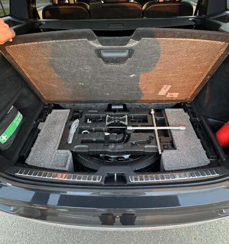 Серый Вольво ХС90, объемом двигателя 1.97 л и пробегом 164 тыс. км за 36500 $, фото 19 на Automoto.ua