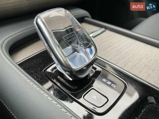 Серый Вольво ХС90, объемом двигателя 1.97 л и пробегом 42 тыс. км за 54000 $, фото 28 на Automoto.ua