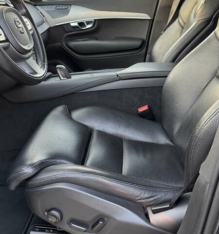 Серый Вольво ХС90, объемом двигателя 1.97 л и пробегом 164 тыс. км за 36500 $, фото 31 на Automoto.ua