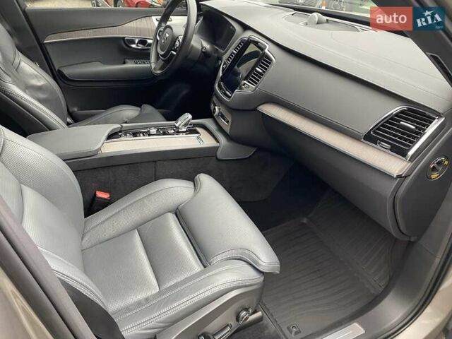 Серый Вольво ХС90, объемом двигателя 1.97 л и пробегом 42 тыс. км за 54000 $, фото 19 на Automoto.ua