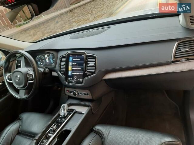 Серый Вольво ХС90, объемом двигателя 1.97 л и пробегом 72 тыс. км за 47100 $, фото 10 на Automoto.ua
