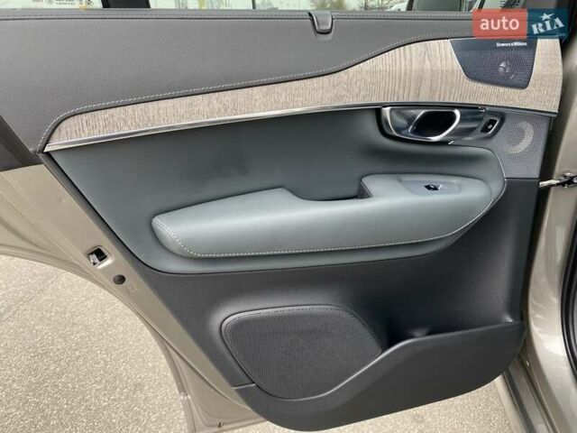Серый Вольво ХС90, объемом двигателя 1.97 л и пробегом 42 тыс. км за 54000 $, фото 9 на Automoto.ua