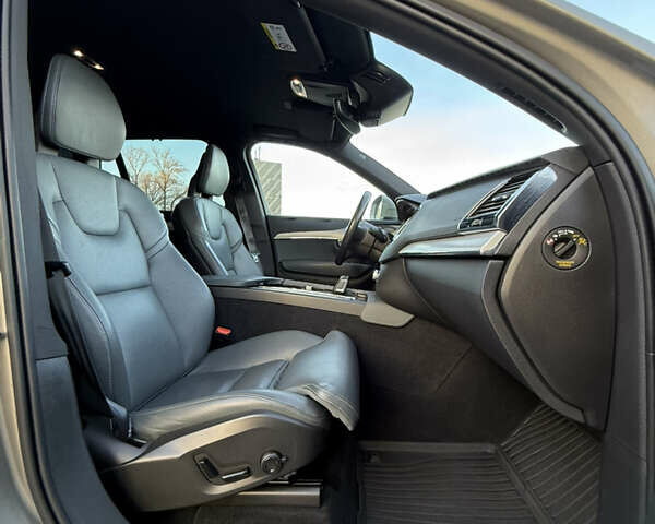 Серый Вольво ХС90, объемом двигателя 1.97 л и пробегом 147 тыс. км за 39800 $, фото 30 на Automoto.ua