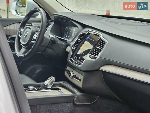 Серый Вольво ХС90, объемом двигателя 1.97 л и пробегом 100 тыс. км за 47777 $, фото 82 на Automoto.ua