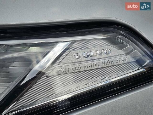 Серый Вольво ХС90, объемом двигателя 1.97 л и пробегом 100 тыс. км за 47777 $, фото 12 на Automoto.ua