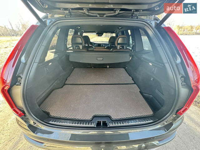 Серый Вольво ХС90, объемом двигателя 1.97 л и пробегом 103 тыс. км за 39999 $, фото 38 на Automoto.ua