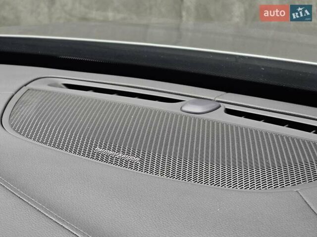 Серый Вольво ХС90, объемом двигателя 1.97 л и пробегом 100 тыс. км за 47777 $, фото 70 на Automoto.ua