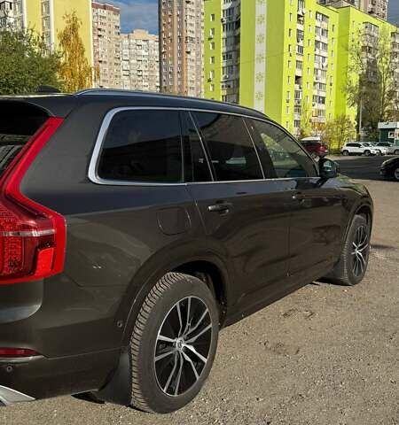 Сірий Вольво ХС90, об'ємом двигуна 1.97 л та пробігом 63 тис. км за 55689 $, фото 2 на Automoto.ua