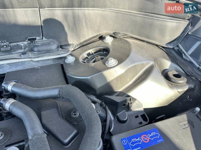 Серый Вольво ХС90, объемом двигателя 1.97 л и пробегом 103 тыс. км за 39999 $, фото 51 на Automoto.ua