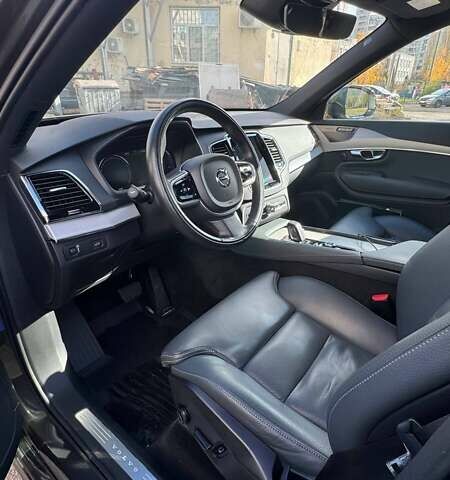 Сірий Вольво ХС90, об'ємом двигуна 1.97 л та пробігом 63 тис. км за 55689 $, фото 10 на Automoto.ua