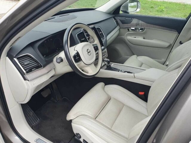 Серый Вольво ХС90, объемом двигателя 0 л и пробегом 92 тыс. км за 24500 $, фото 7 на Automoto.ua
