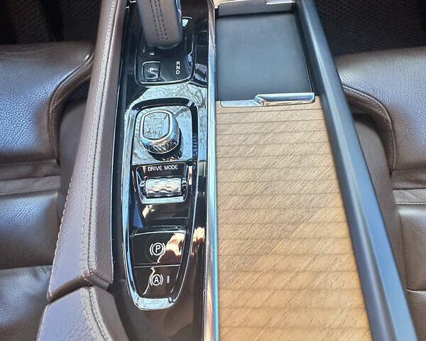 Серый Вольво ХС90, объемом двигателя 1.97 л и пробегом 103 тыс. км за 39999 $, фото 34 на Automoto.ua