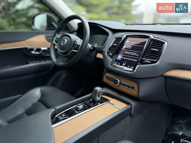 Серый Вольво ХС90, объемом двигателя 2 л и пробегом 27 тыс. км за 52000 $, фото 5 на Automoto.ua