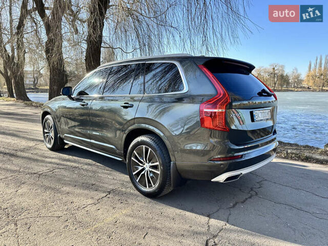 Серый Вольво ХС90, объемом двигателя 1.97 л и пробегом 103 тыс. км за 39999 $, фото 2 на Automoto.ua