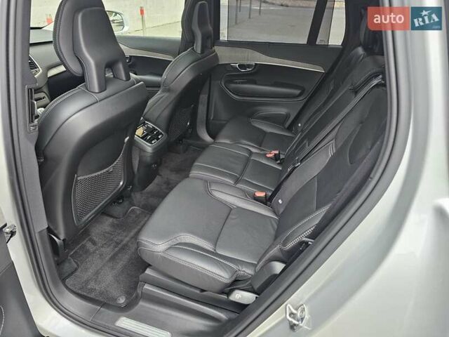 Серый Вольво ХС90, объемом двигателя 1.97 л и пробегом 100 тыс. км за 47777 $, фото 93 на Automoto.ua