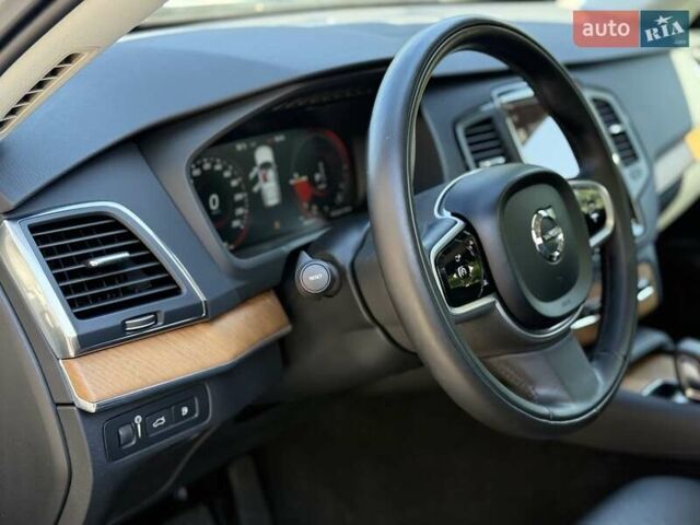 Серый Вольво ХС90, объемом двигателя 1.97 л и пробегом 39 тыс. км за 49950 $, фото 13 на Automoto.ua