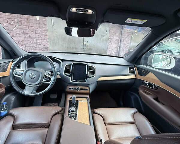 Серый Вольво ХС90, объемом двигателя 1.97 л и пробегом 45 тыс. км за 59880 $, фото 13 на Automoto.ua