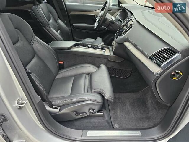 Серый Вольво ХС90, объемом двигателя 1.97 л и пробегом 100 тыс. км за 47777 $, фото 78 на Automoto.ua