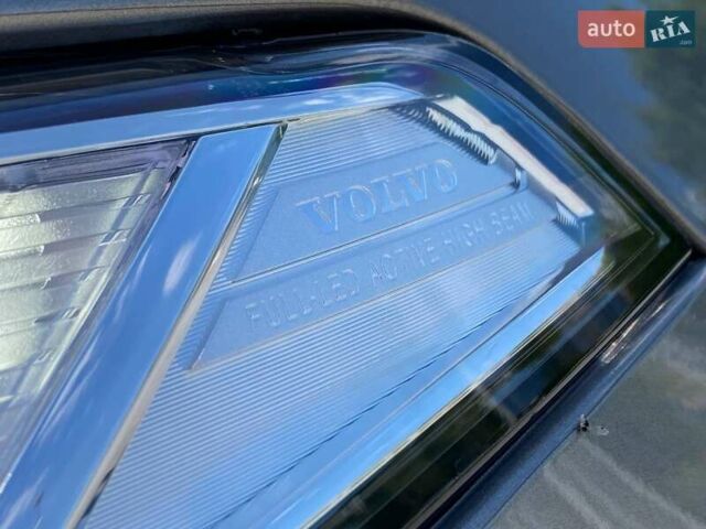 Серый Вольво ХС90, объемом двигателя 1.97 л и пробегом 75 тыс. км за 48490 $, фото 10 на Automoto.ua