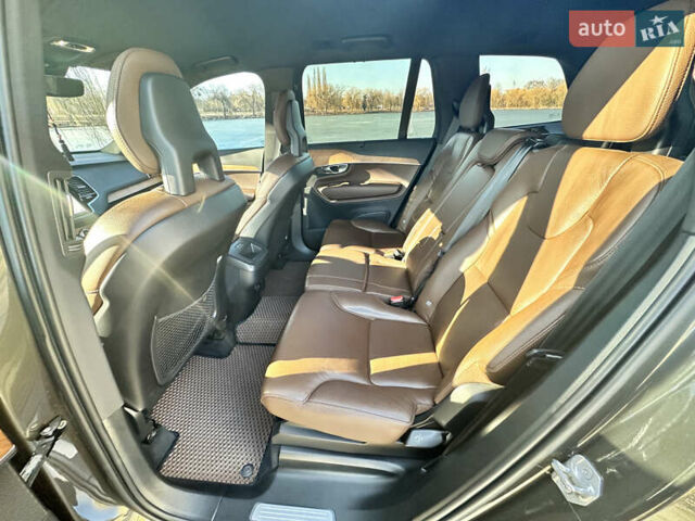 Серый Вольво ХС90, объемом двигателя 1.97 л и пробегом 103 тыс. км за 39999 $, фото 15 на Automoto.ua