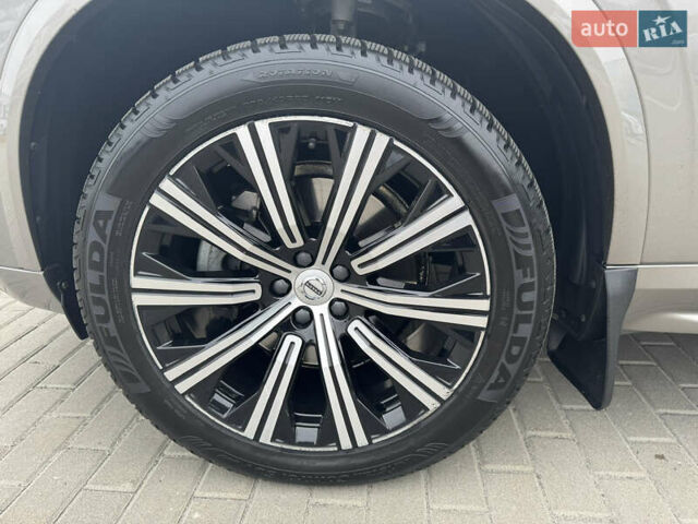 Серый Вольво ХС90, объемом двигателя 1.97 л и пробегом 82 тыс. км за 51700 $, фото 7 на Automoto.ua